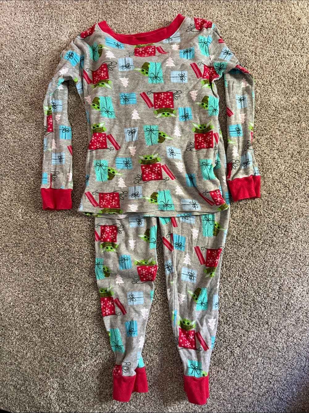 Star Wars Kids Grey Pajama Set Yoda Christmas Print